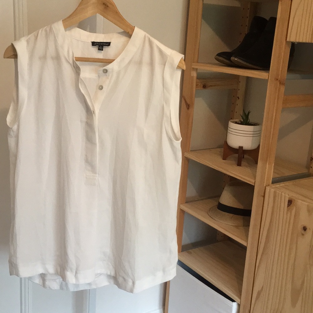 Shinestar White Sleeveless Blouse